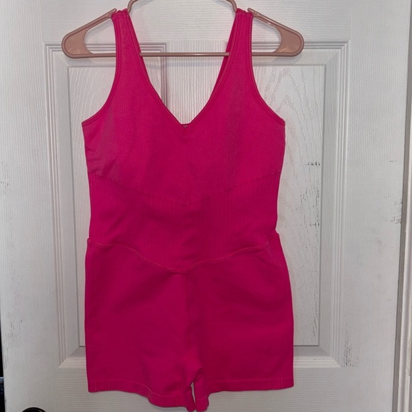 Hot‎ pink romper Joylab women’s med / Juniors xl - Picture 1 of 6